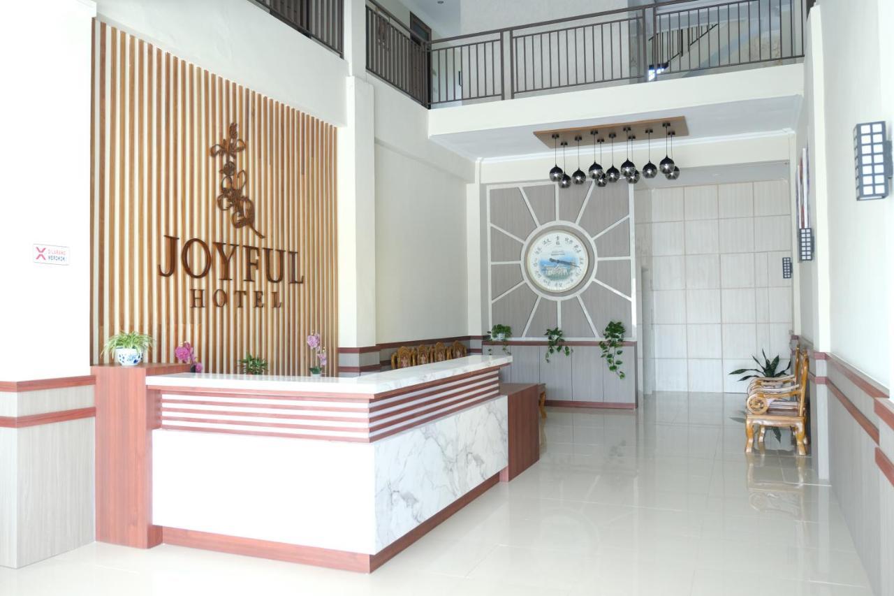 Joyful Hotel Tanjung Pandan Esterno foto
