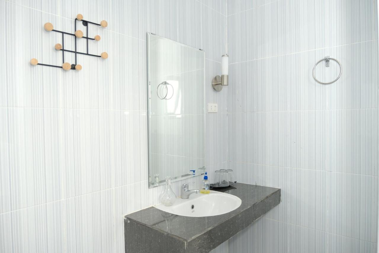 Joyful Hotel Tanjung Pandan Esterno foto